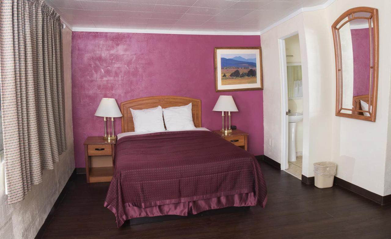 Budget Inn Колдуел Екстериор снимка